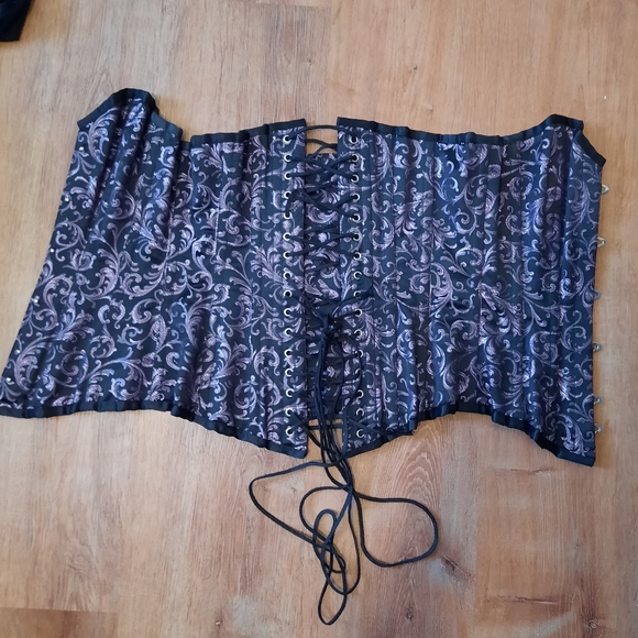 Lilac Brocade Steel Boned Corset - Picture 5 of 5